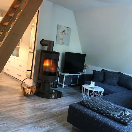 Reetdach 1300qm Privatgrundstueck Bootssteg Sauna Templin Luebbesee Uckermark Erholung Pur Seenplatte