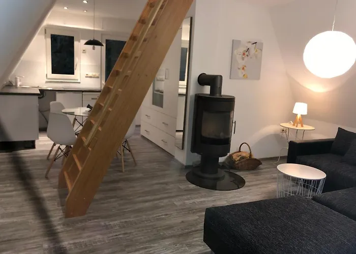 Ferienhaus Reetdach 1300qm Privatgrundstück Bootssteg Sauna Templin Lübbesee Uckermark Erholung Pur Seenplatte Petersdorf (Uckermark)