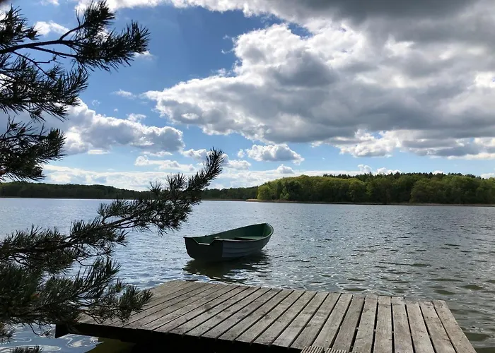 Reetdach 1300qm Privatgrundstück Bootssteg Sauna Templin Lübbesee Uckermark Erholung Pur Seenplatte Ferienhaus